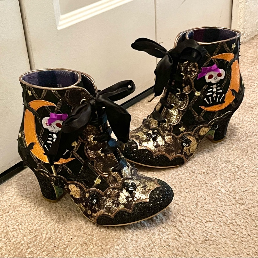 Irregular Choice Halloween moon cat ankle boots